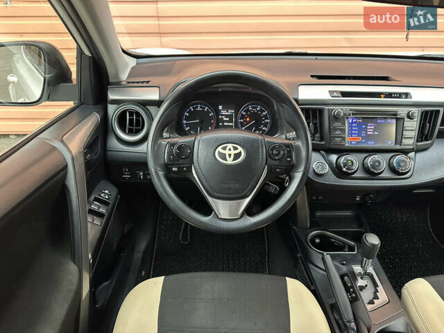 Белый Тойота РАВ 4, объемом двигателя 2.5 л и пробегом 183 тыс. км за 15490 $, фото 48 на Automoto.ua