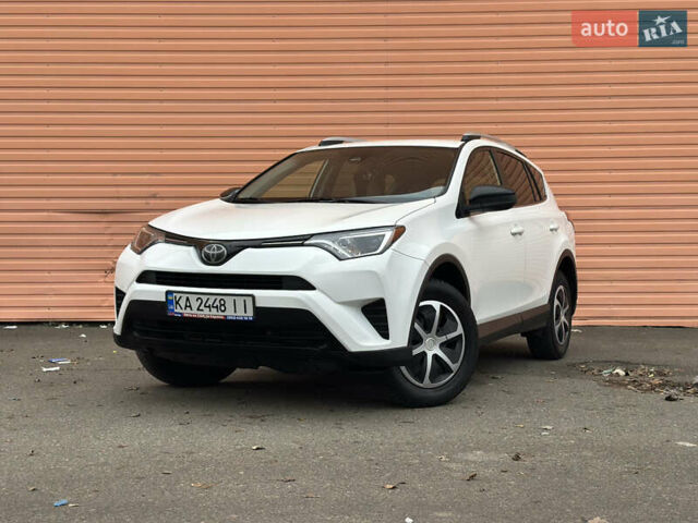 Белый Тойота РАВ 4, объемом двигателя 2.5 л и пробегом 183 тыс. км за 15490 $, фото 61 на Automoto.ua