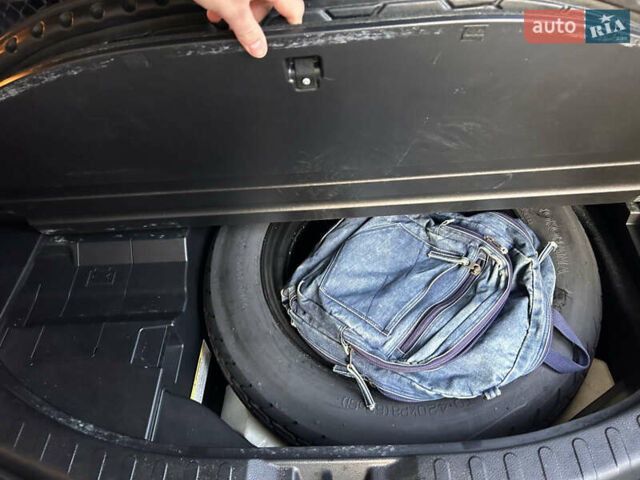 Білий Тойота РАВ 4, об'ємом двигуна 2.49 л та пробігом 146 тис. км за 24000 $, фото 22 на Automoto.ua