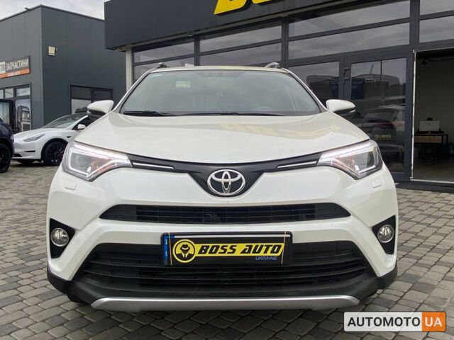 Білий Тойота РАВ 4, об'ємом двигуна 2.2 л та пробігом 288 тис. км за 22900 $, фото 1 на Automoto.ua
