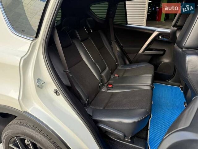 Белый Тойота РАВ 4, объемом двигателя 1.99 л и пробегом 151 тыс. км за 19990 $, фото 10 на Automoto.ua