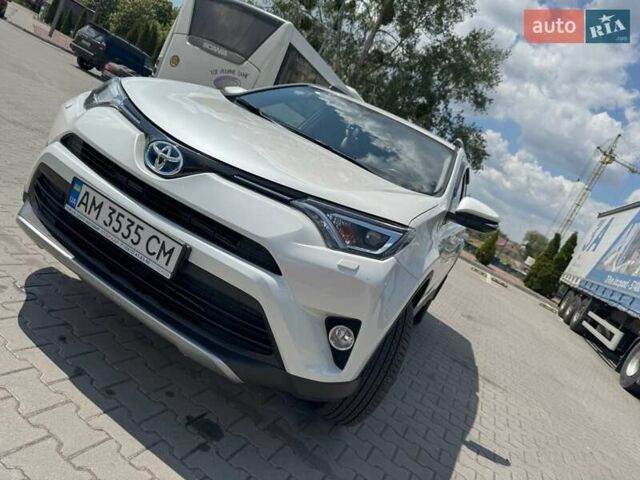 Білий Тойота РАВ 4, об'ємом двигуна 2.49 л та пробігом 55 тис. км за 27300 $, фото 27 на Automoto.ua