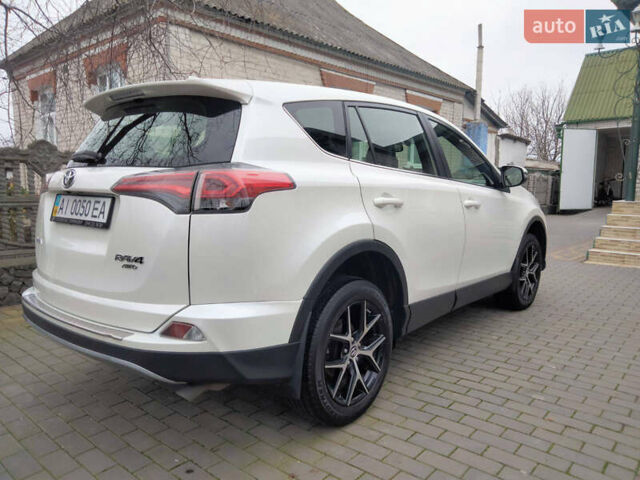 Белый Тойота РАВ 4, объемом двигателя 2.23 л и пробегом 63 тыс. км за 25200 $, фото 9 на Automoto.ua