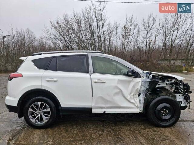 Білий Тойота РАВ 4, об'ємом двигуна 2.5 л та пробігом 126 тис. км за 15799 $, фото 8 на Automoto.ua