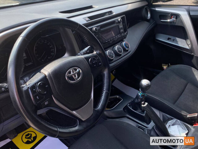 Белый Тойота РАВ 4, объемом двигателя 2 л и пробегом 171 тыс. км за 20300 $, фото 9 на Automoto.ua