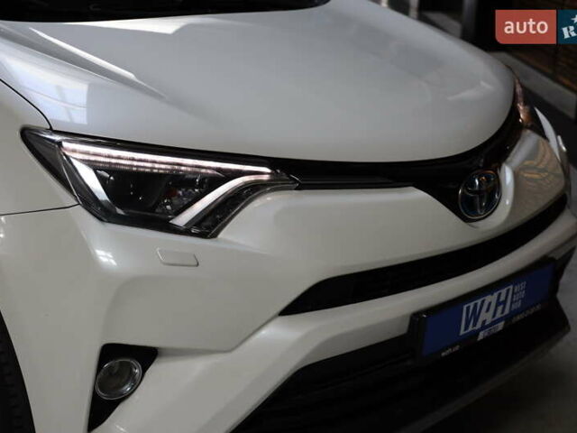 Білий Тойота РАВ 4, об'ємом двигуна 2.49 л та пробігом 72 тис. км за 24000 $, фото 8 на Automoto.ua