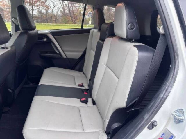 Белый Тойота РАВ 4, объемом двигателя 2.5 л и пробегом 56 тыс. км за 6700 $, фото 11 на Automoto.ua