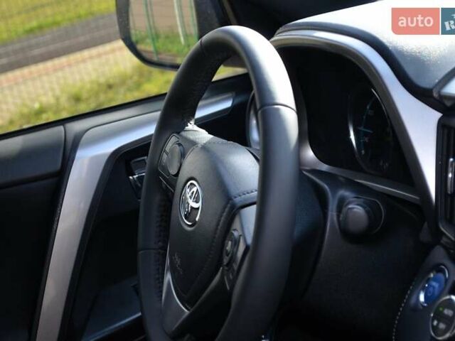 Тойота РАВ 4 2017 в Виннице на Automoto.ua Белый Тойота РАВ 4, объемом двигателя 2.49 л и пробегом 198 тыс. км за 22987 $, фото 24 на Automoto.ua