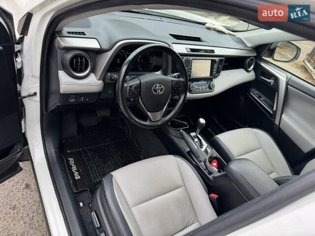 Білий Тойота РАВ 4, об'ємом двигуна 2.49 л та пробігом 96 тис. км за 22300 $, фото 20 на Automoto.ua