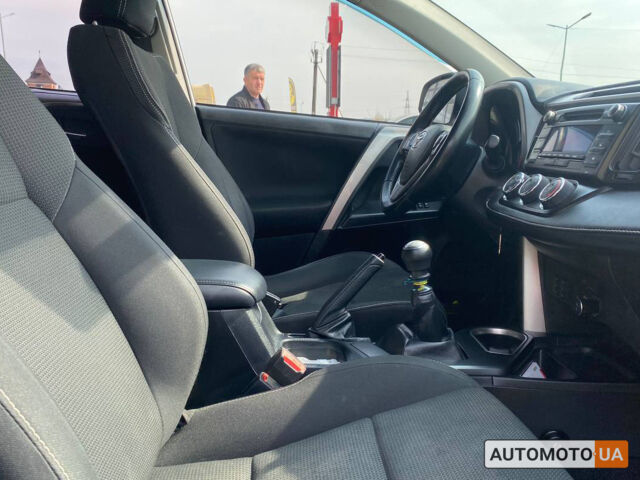 Белый Тойота РАВ 4, объемом двигателя 2 л и пробегом 171 тыс. км за 20300 $, фото 16 на Automoto.ua