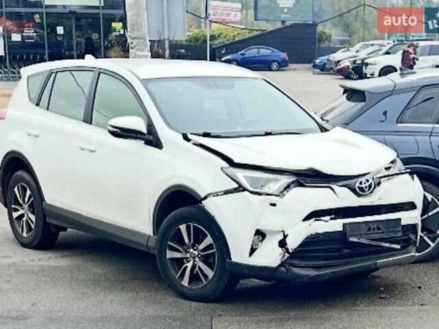 Белый Тойота РАВ 4, объемом двигателя 2.23 л и пробегом 190 тыс. км за 16999 $, фото 5 на Automoto.ua