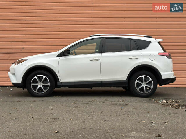 Белый Тойота РАВ 4, объемом двигателя 2.5 л и пробегом 183 тыс. км за 15490 $, фото 11 на Automoto.ua