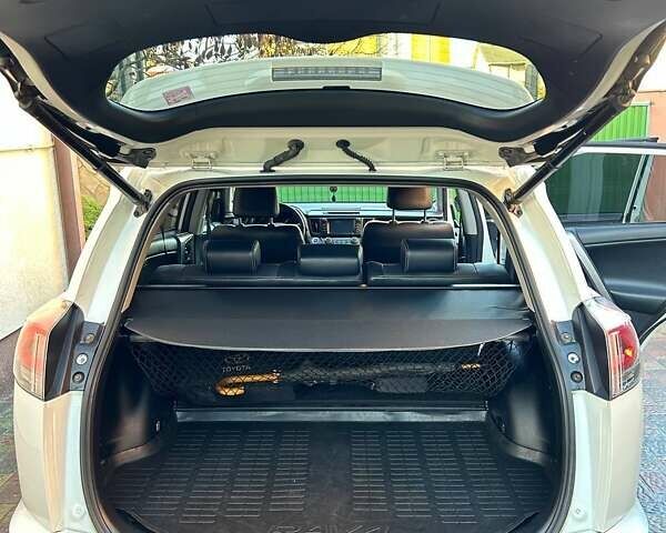 Белый Тойота РАВ 4, объемом двигателя 2.5 л и пробегом 108 тыс. км за 25300 $, фото 22 на Automoto.ua