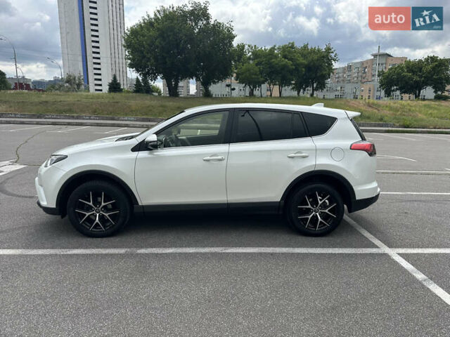 Белый Тойота РАВ 4, объемом двигателя 2.23 л и пробегом 135 тыс. км за 22000 $, фото 21 на Automoto.ua