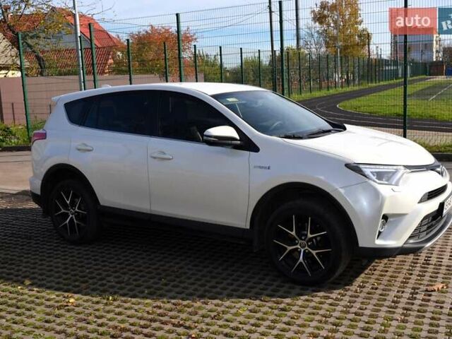 Тойота РАВ 4 2017 в Виннице на Automoto.ua Белый Тойота РАВ 4, объемом двигателя 2.49 л и пробегом 198 тыс. км за 22987 $, фото 16 на Automoto.ua