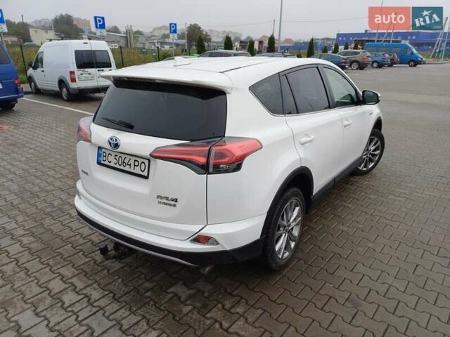 Тойота РАВ 4 2017 в Стрые на Automoto.ua Белый Тойота РАВ 4, объемом двигателя 2.49 л и пробегом 143 тыс. км за 23500 $, фото 13 на Automoto.ua