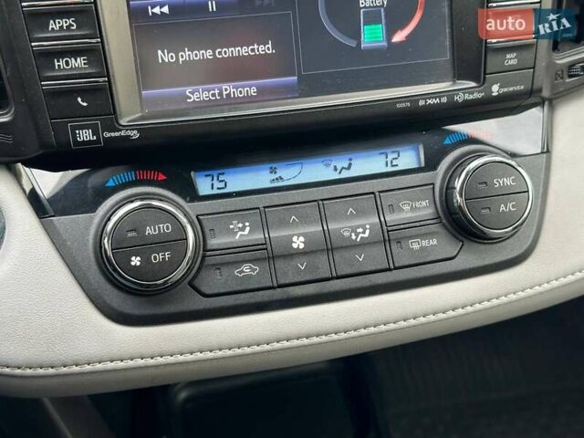 Білий Тойота РАВ 4, об'ємом двигуна 2.49 л та пробігом 122 тис. км за 19990 $, фото 18 на Automoto.ua