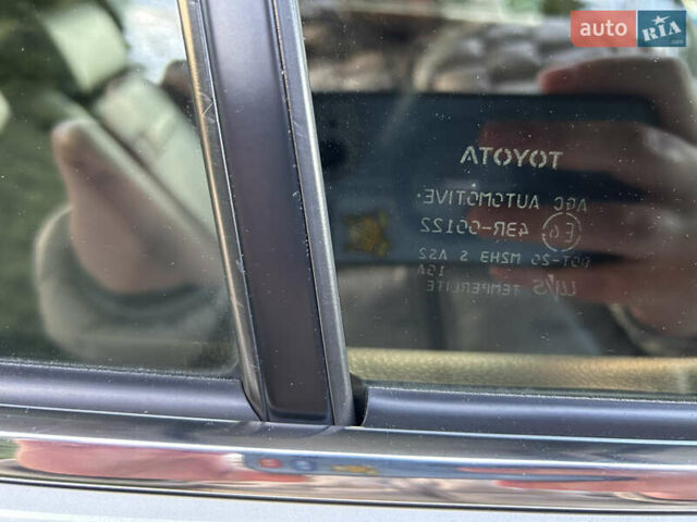 Білий Тойота РАВ 4, об'ємом двигуна 2.49 л та пробігом 146 тис. км за 24000 $, фото 20 на Automoto.ua