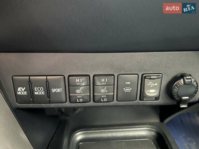 Белый Тойота РАВ 4, объемом двигателя 2.49 л и пробегом 199 тыс. км за 22999 $, фото 44 на Automoto.ua