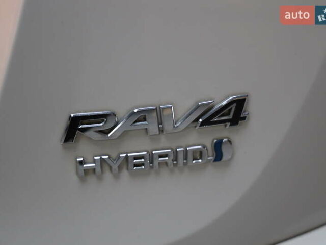 Білий Тойота РАВ 4, об'ємом двигуна 2.49 л та пробігом 72 тис. км за 24000 $, фото 9 на Automoto.ua