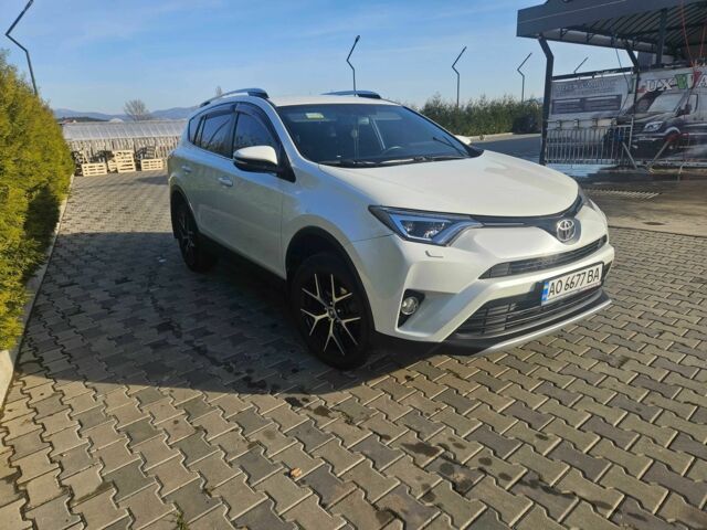 Білий Тойота РАВ 4, об'ємом двигуна 2.2 л та пробігом 290 тис. км за 521 $, фото 4 на Automoto.ua