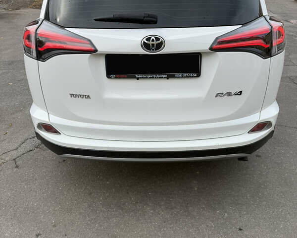 Белый Тойота РАВ 4, объемом двигателя 1.99 л и пробегом 67 тыс. км за 21000 $, фото 5 на Automoto.ua