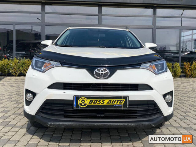 Белый Тойота РАВ 4, объемом двигателя 2 л и пробегом 171 тыс. км за 20300 $, фото 1 на Automoto.ua