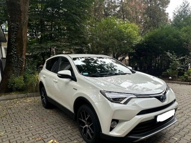 Тойота РАВ 4 2017 в Киеве на Automoto.ua Белый Тойота РАВ 4, объемом двигателя 2 л и пробегом 116 тыс. км за 8000 $, фото 3 на Automoto.ua