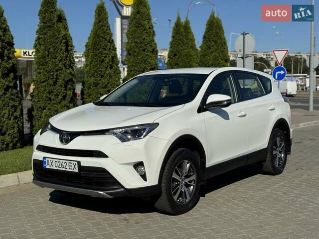 Білий Тойота РАВ 4, об'ємом двигуна 1.99 л та пробігом 93 тис. км за 21500 $, фото 8 на Automoto.ua