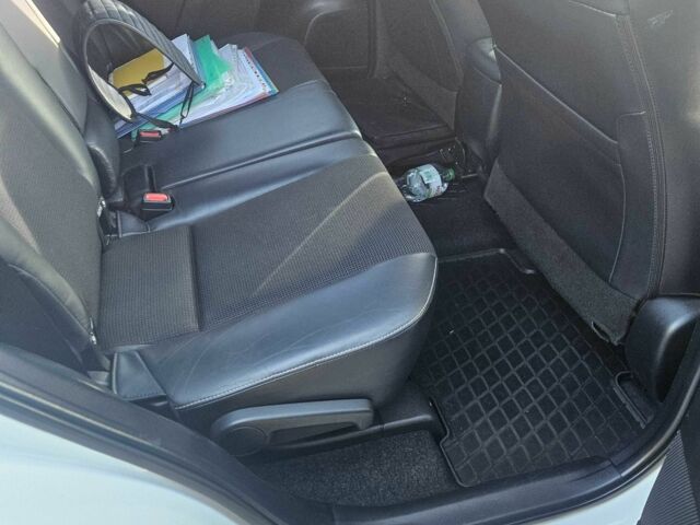 Білий Тойота РАВ 4, об'ємом двигуна 2.2 л та пробігом 290 тис. км за 521 $, фото 5 на Automoto.ua