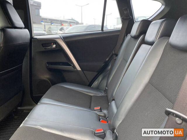 Білий Тойота РАВ 4, об'ємом двигуна 2.2 л та пробігом 288 тис. км за 22900 $, фото 20 на Automoto.ua