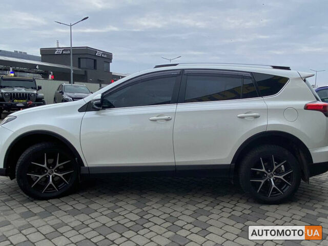 Білий Тойота РАВ 4, об'ємом двигуна 2.2 л та пробігом 288 тис. км за 22900 $, фото 3 на Automoto.ua