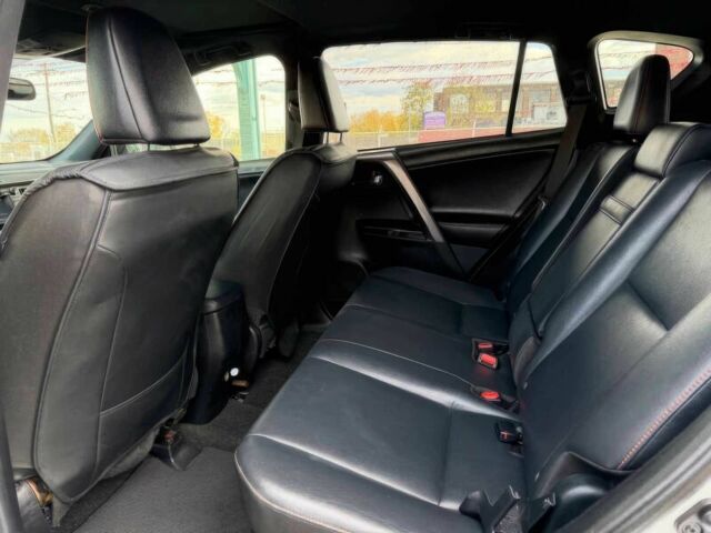 Белый Тойота РАВ 4, объемом двигателя 2.5 л и пробегом 64 тыс. км за 11000 $, фото 8 на Automoto.ua