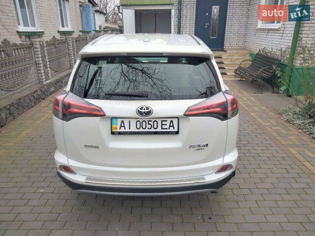 Белый Тойота РАВ 4, объемом двигателя 2.23 л и пробегом 63 тыс. км за 25200 $, фото 8 на Automoto.ua