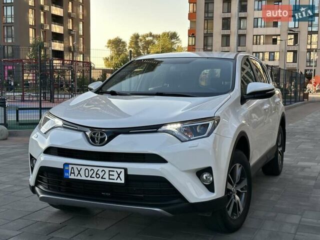 Білий Тойота РАВ 4, об'ємом двигуна 2 л та пробігом 93 тис. км за 21000 $, фото 13 на Automoto.ua