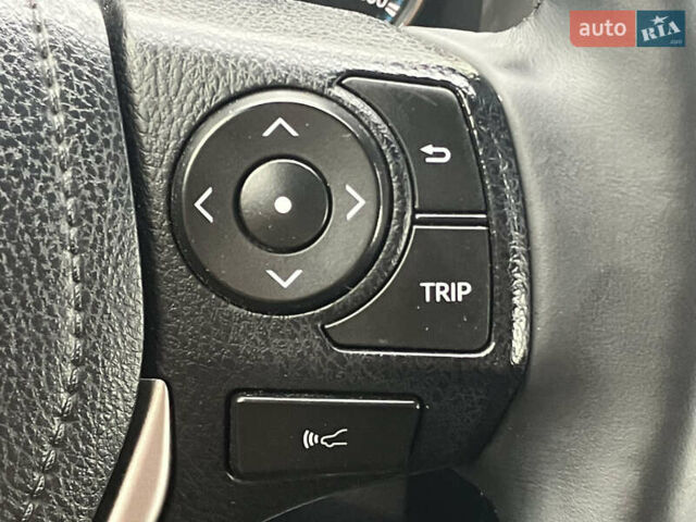 Тойота РАВ 4 2017 в Львове на Automoto.ua Белый Тойота РАВ 4, объемом двигателя 2.49 л и пробегом 187 тыс. км за 22990 $, фото 35 на Automoto.ua