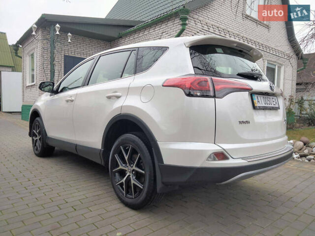 Белый Тойота РАВ 4, объемом двигателя 2.23 л и пробегом 63 тыс. км за 25200 $, фото 6 на Automoto.ua