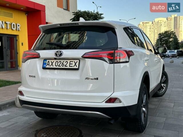 Білий Тойота РАВ 4, об'ємом двигуна 2 л та пробігом 93 тис. км за 21000 $, фото 21 на Automoto.ua