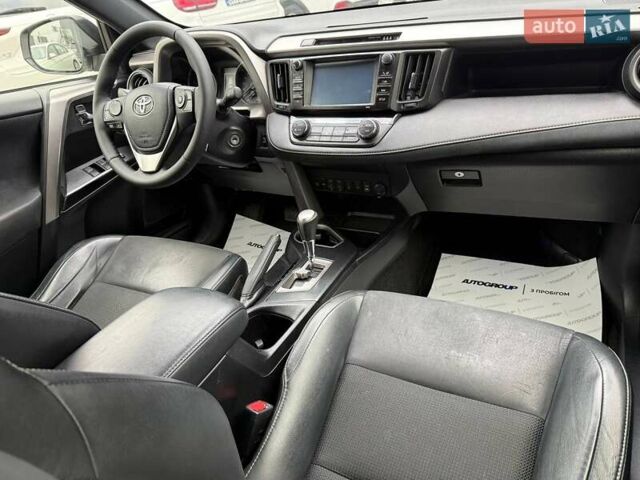 Білий Тойота РАВ 4, об'ємом двигуна 2.23 л та пробігом 192 тис. км за 19300 $, фото 20 на Automoto.ua