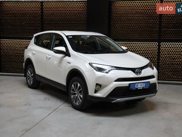 Білий Тойота РАВ 4, об'ємом двигуна 2.49 л та пробігом 72 тис. км за 24000 $, фото 2 на Automoto.ua