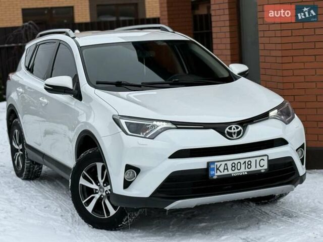 Белый Тойота РАВ 4, объемом двигателя 2.23 л и пробегом 98 тыс. км за 23300 $, фото 12 на Automoto.ua