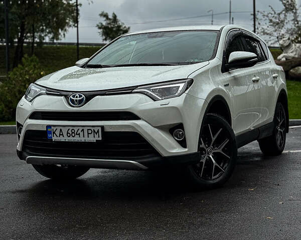 Белый Тойота РАВ 4, объемом двигателя 2.49 л и пробегом 146 тыс. км за 23999 $, фото 5 на Automoto.ua