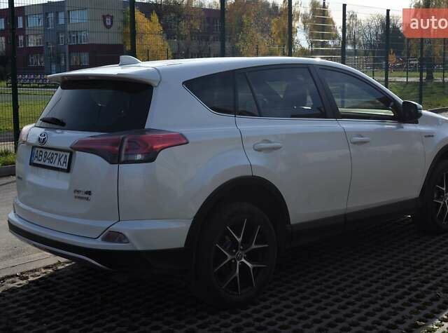 Тойота РАВ 4 2017 в Виннице на Automoto.ua Белый Тойота РАВ 4, объемом двигателя 2.49 л и пробегом 198 тыс. км за 22987 $, фото 21 на Automoto.ua