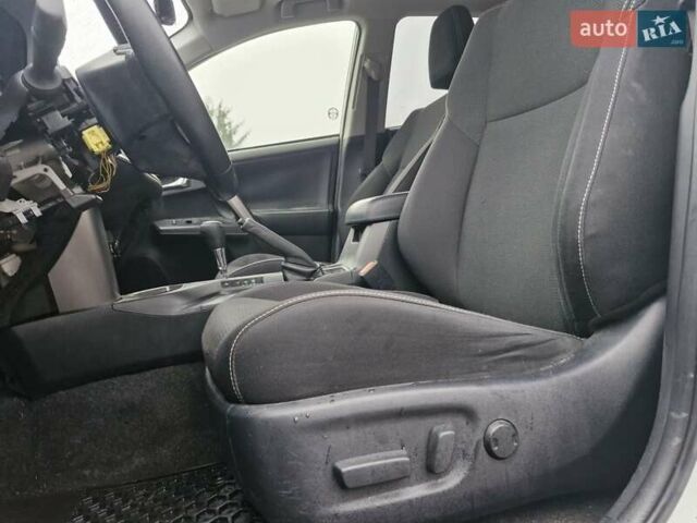 Білий Тойота РАВ 4, об'ємом двигуна 2.5 л та пробігом 126 тис. км за 15799 $, фото 13 на Automoto.ua