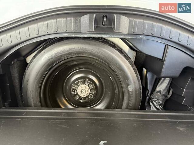 Білий Тойота РАВ 4, об'ємом двигуна 2.23 л та пробігом 192 тис. км за 20500 $, фото 51 на Automoto.ua