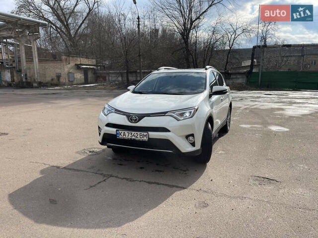 Білий Тойота РАВ 4, об'ємом двигуна 2.5 л та пробігом 147 тис. км за 22900 $, фото 26 на Automoto.ua
