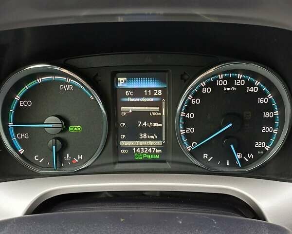 Тойота РАВ 4 2017 в Стрые на Automoto.ua Белый Тойота РАВ 4, объемом двигателя 2.49 л и пробегом 143 тыс. км за 23500 $, фото 27 на Automoto.ua