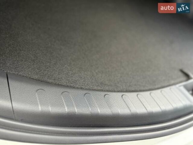 Белый Тойота РАВ 4, объемом двигателя 2.5 л и пробегом 117 тыс. км за 24300 $, фото 70 на Automoto.ua