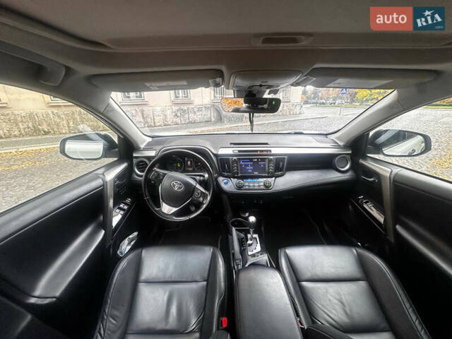 Белый Тойота РАВ 4, объемом двигателя 2.49 л и пробегом 191 тыс. км за 21800 $, фото 9 на Automoto.ua