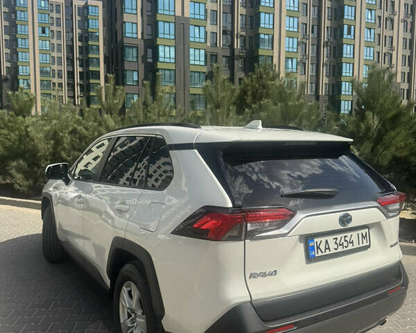 Белый Тойота РАВ 4, объемом двигателя 2.49 л и пробегом 140 тыс. км за 27000 $, фото 3 на Automoto.ua